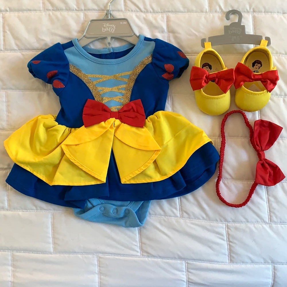Disney baby snow white costume 0-3 months